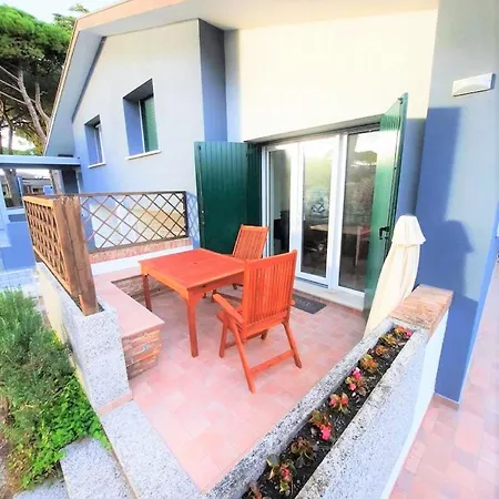 Villa Comfy With Garden Bibione