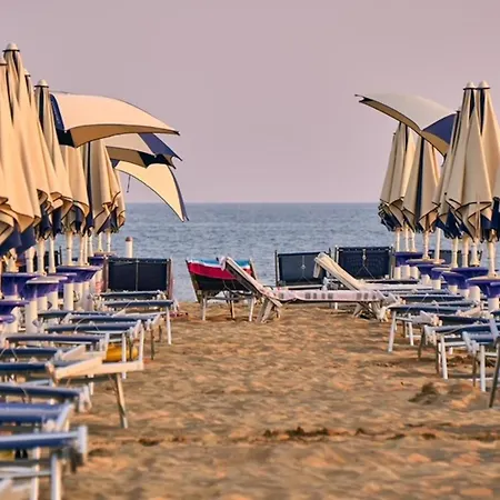 Villa Comfy With Garden Bibione